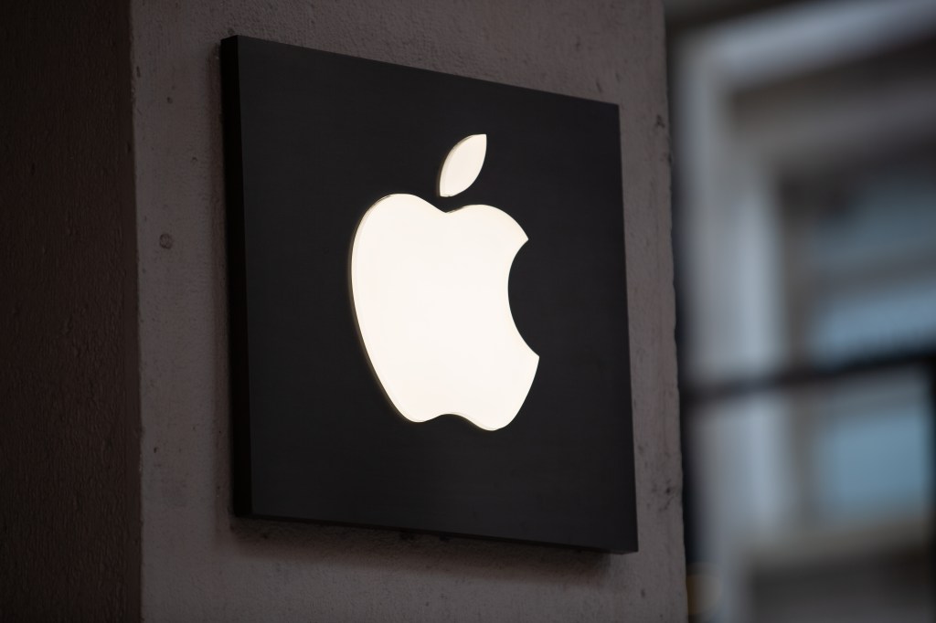 The Apple Store in Turin is placed in Via Roma in the center of the city.